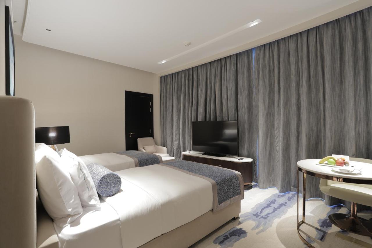 Century Marina Hotel - Lusail Exterior photo Deluxe Room