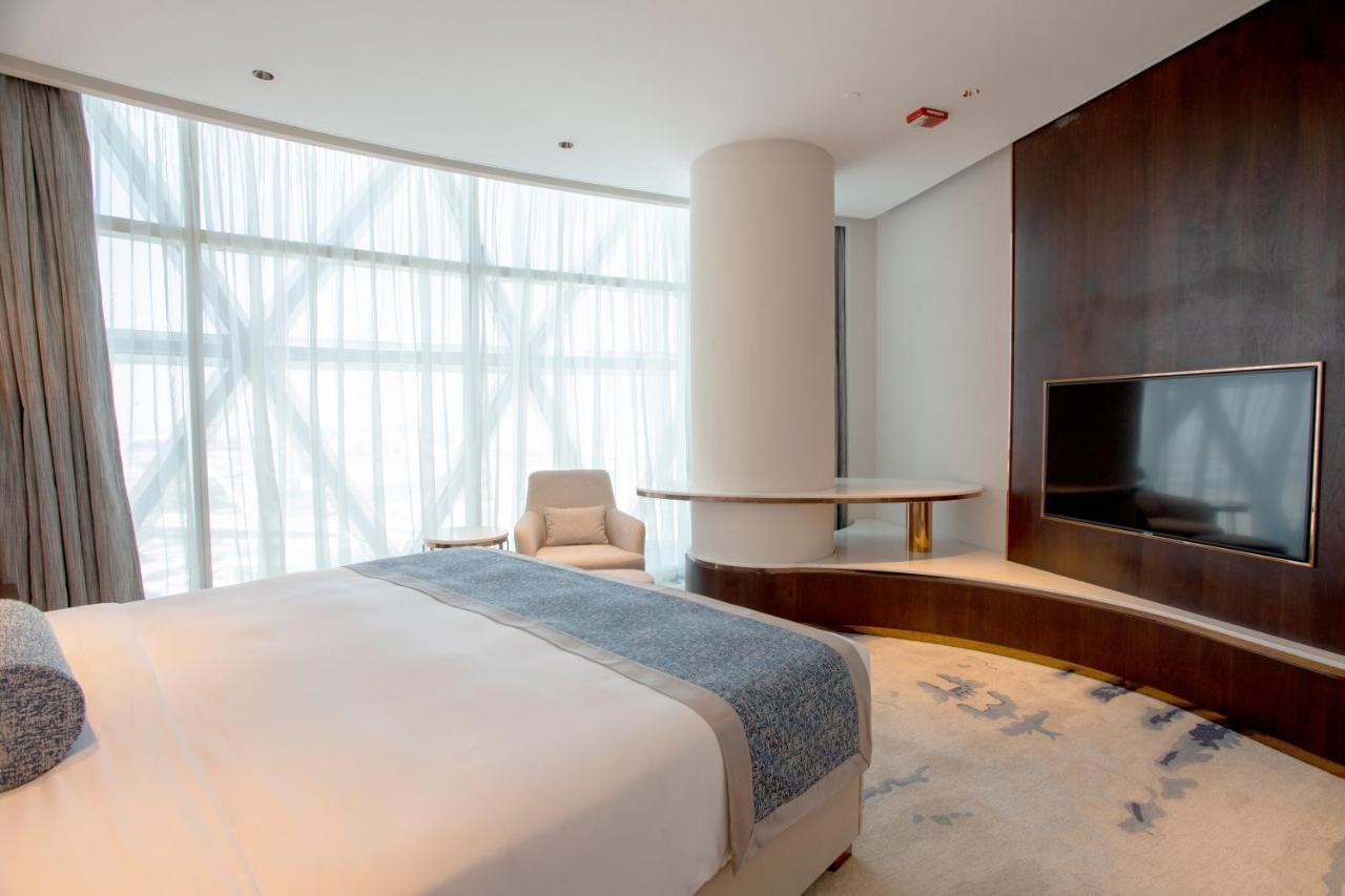 Century Marina Hotel - Lusail Exterior photo A bedroom at the hotel