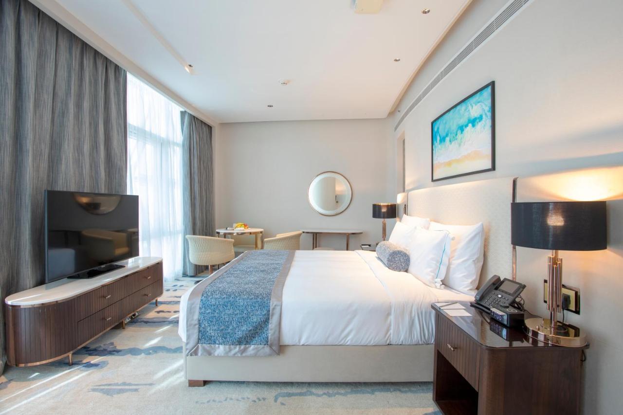 Century Marina Hotel - Lusail Exterior photo A bedroom at the hotel