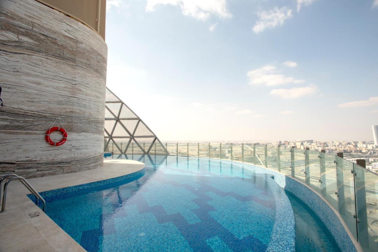 Century Marina Hotel - Lusail Exterior photo The pool at the 360° Sky Lounge