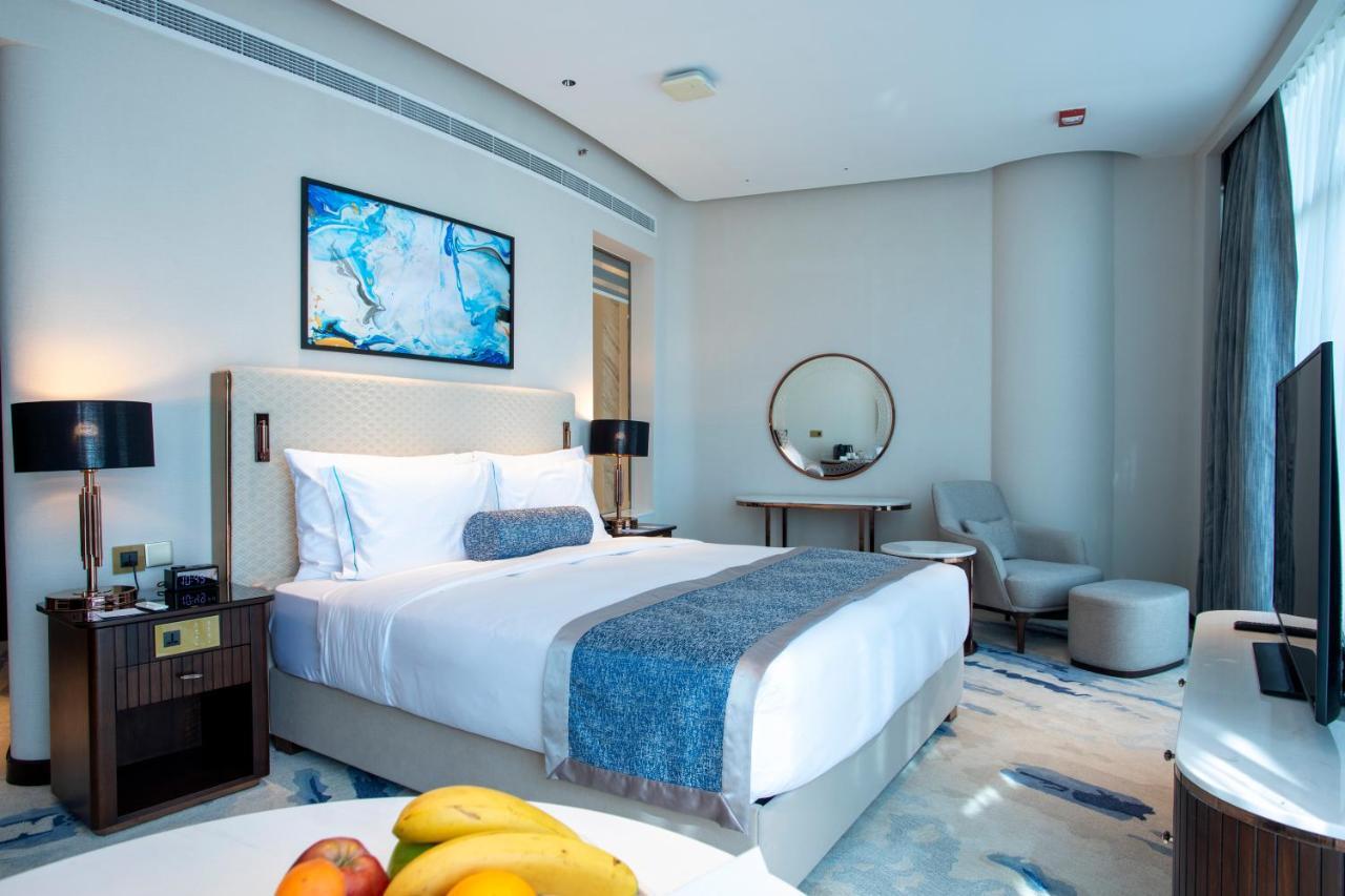 Century Marina Hotel - Lusail Exterior photo A bedroom at the hotel